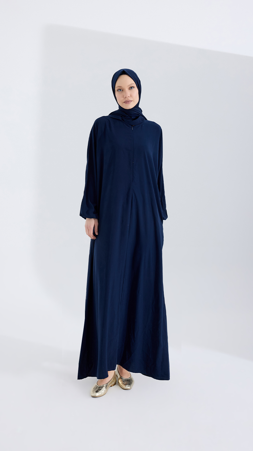 Medine ipeği sade LACİVERT abaya