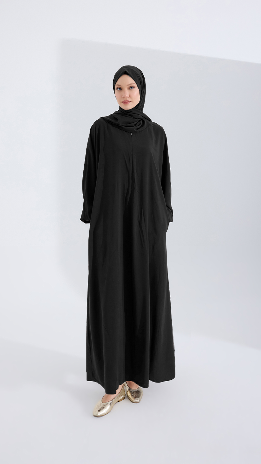 Medine ipeği sade SİYAH abaya
